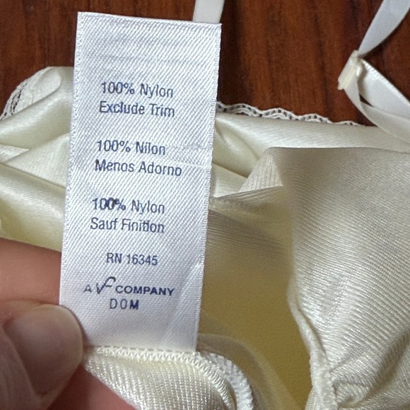 Vassarette White Lace Trim Full Slip Nightgown Dress Size 40 M/L Fairy Bride - Picture 5 of 6